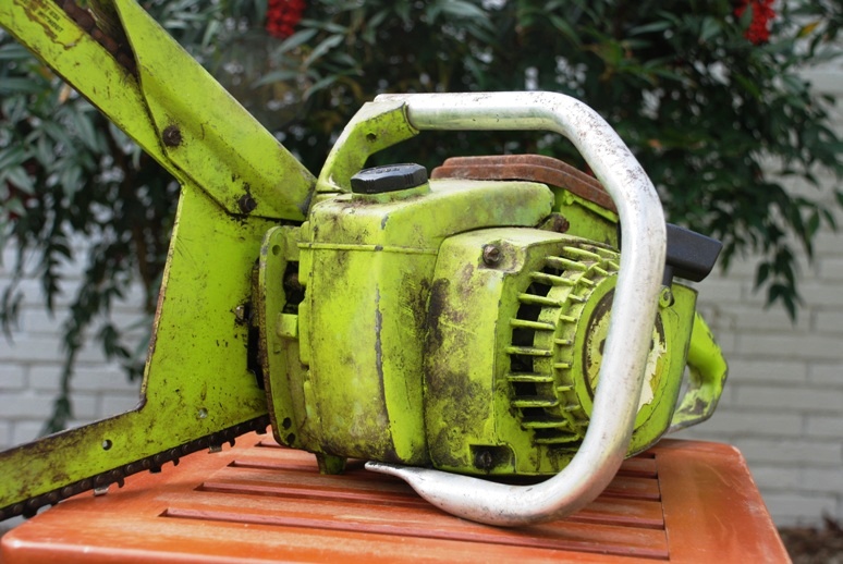 Vintage Poulan Chainsaw With Bow Saw Bar And Chain Ebay